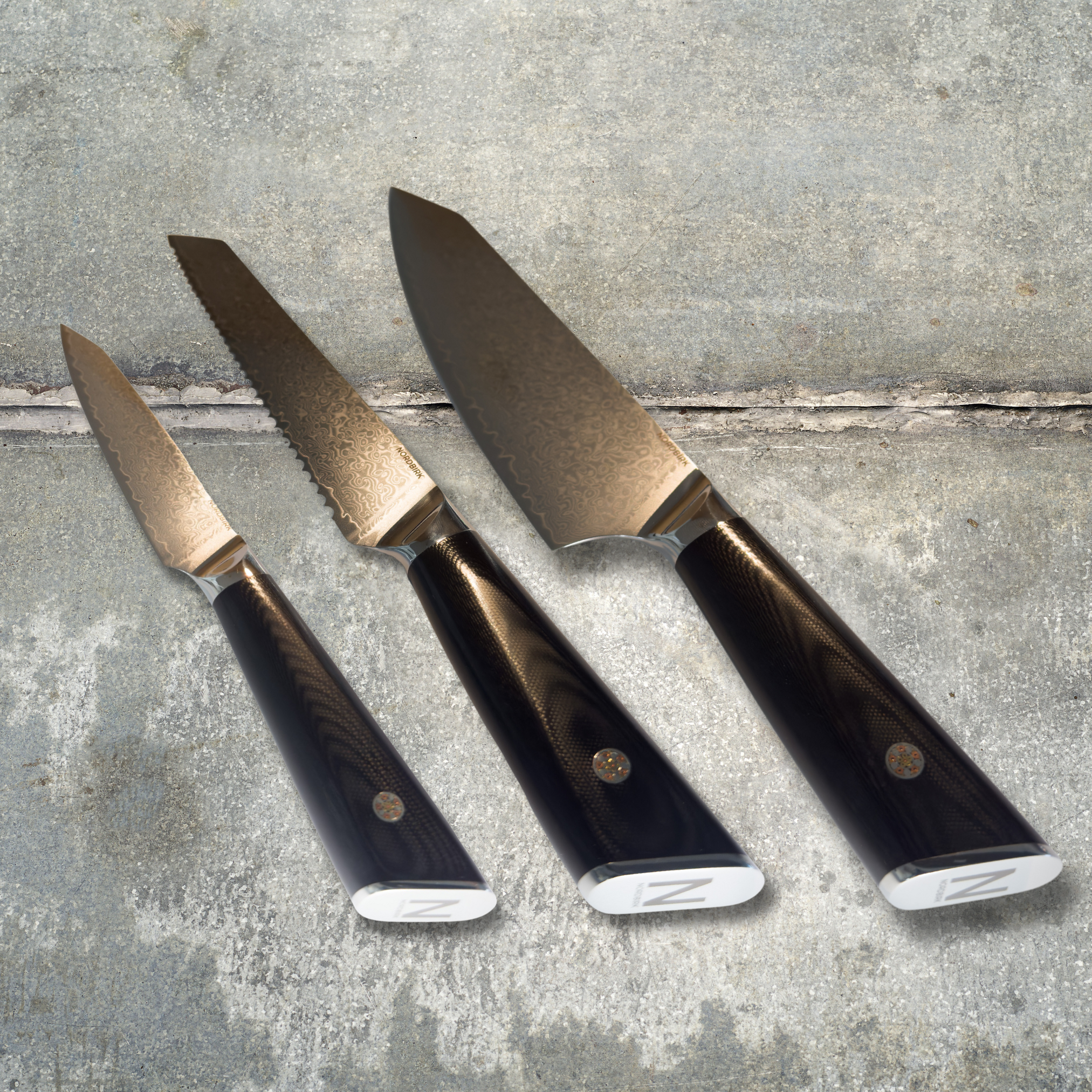 De essentielle, Black edition: Uundværlige knive til dit køkken